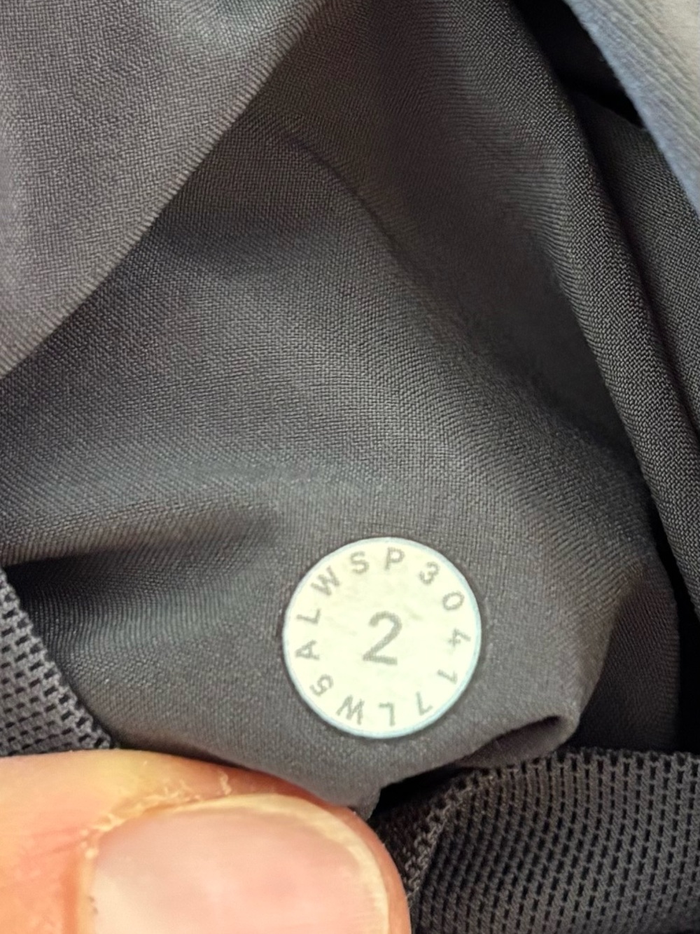 Lululemon On The Fly Gray Tapered Pants Pockets Size 2 - Picture 6 of 7